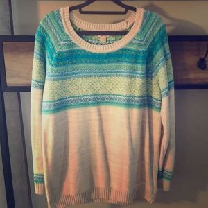Gray, blue and green design sweater